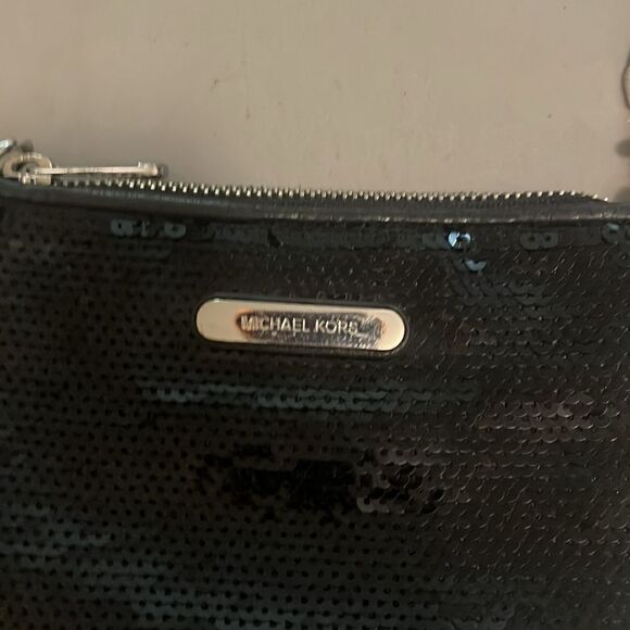 Michael Kors clutch - Picture 2 of 5